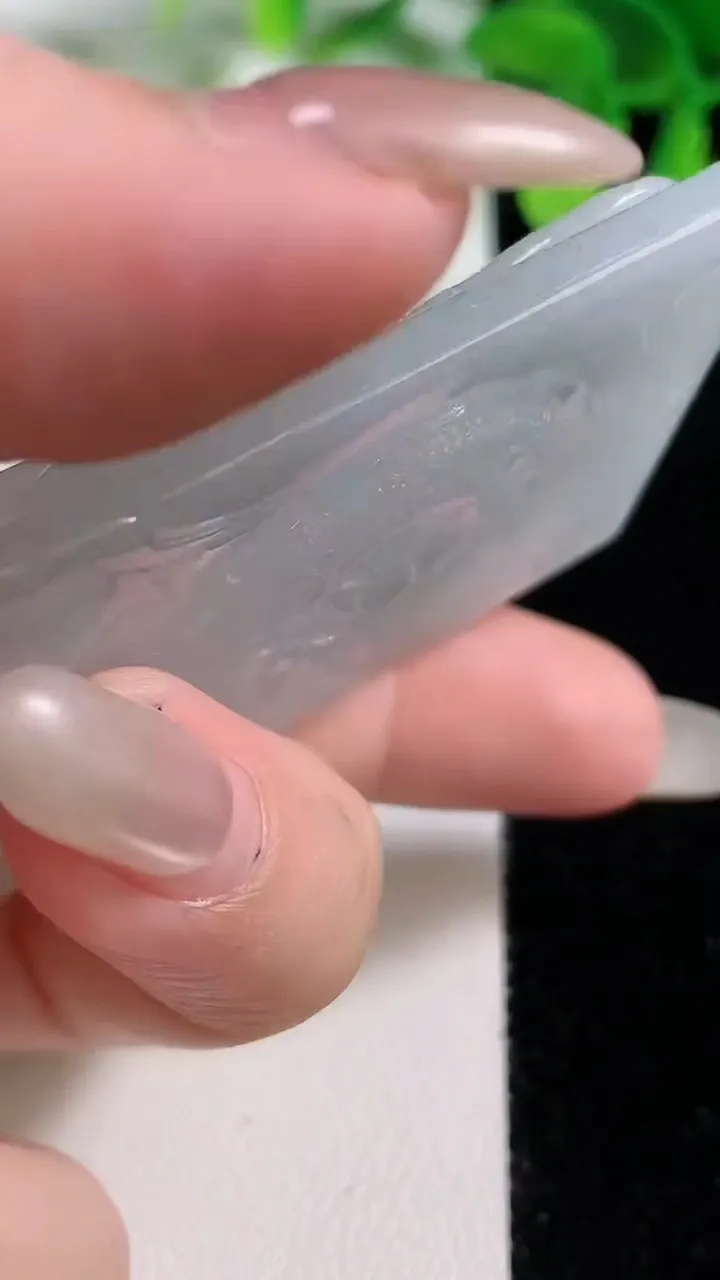 天然A货翡翠御龙钟馗吊坠，尺寸67.2-40.2-8.4，重量:48.31g
10月26日