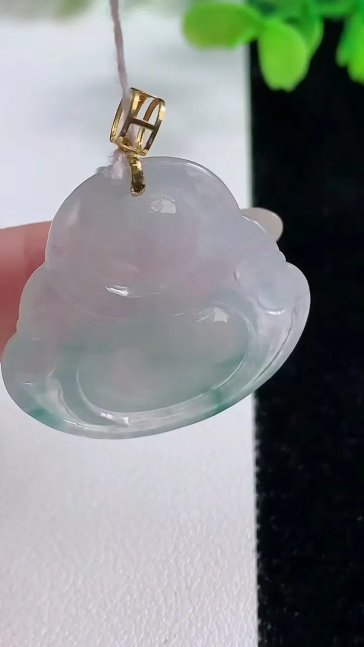 天然A货翡翠种飘花佛公吊坠，尺寸29.5-31.7-7，重量:9.73g
10月26日