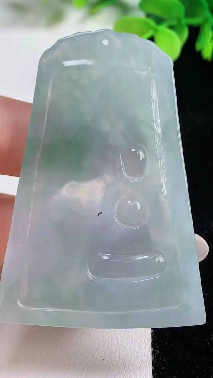 天然A货翡翠普贤菩萨吊坠，尺寸60.8-40.4-4.6，重量:23.26g
10月26日