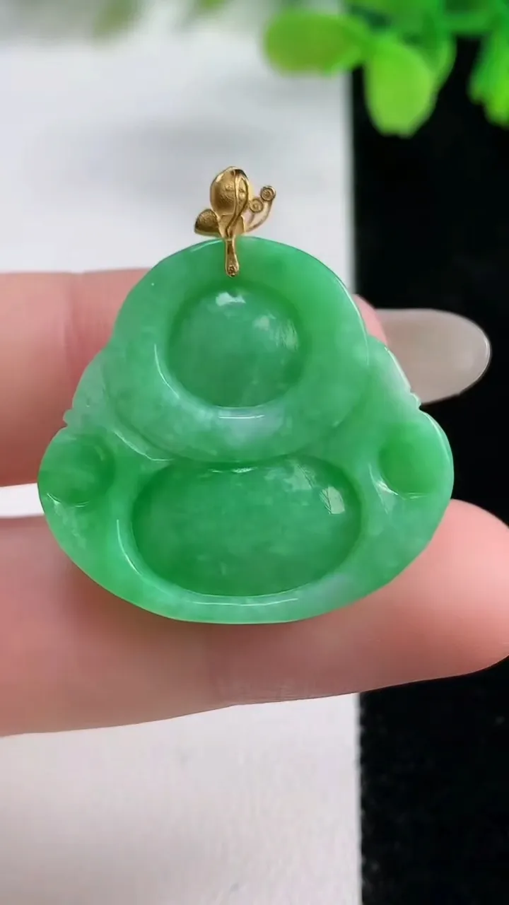 天然A货翡翠佛公吊坠，尺寸26.3-28-6，重量:7.44g
10月26日