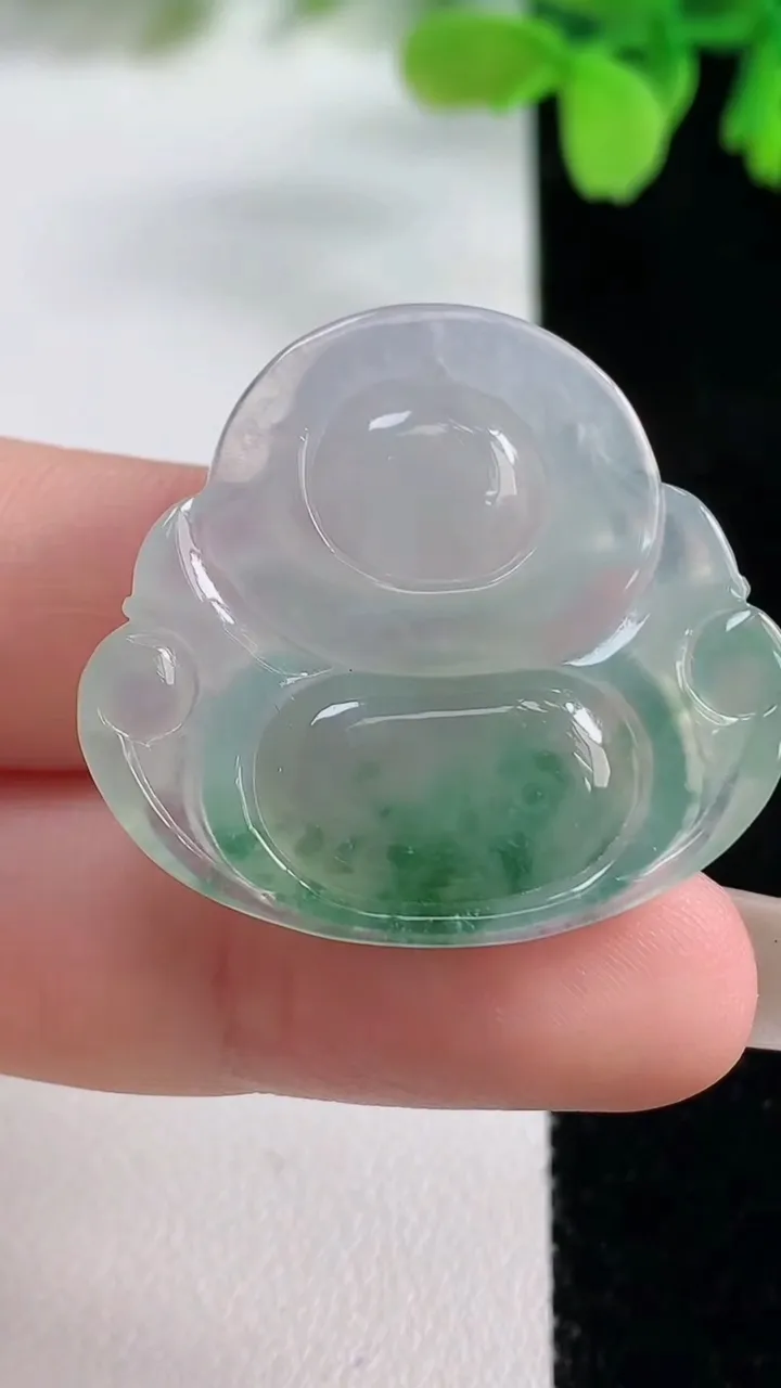 天然A货翡翠佛公吊坠，尺寸29-32.5-6，重量:8.35g
10月26日