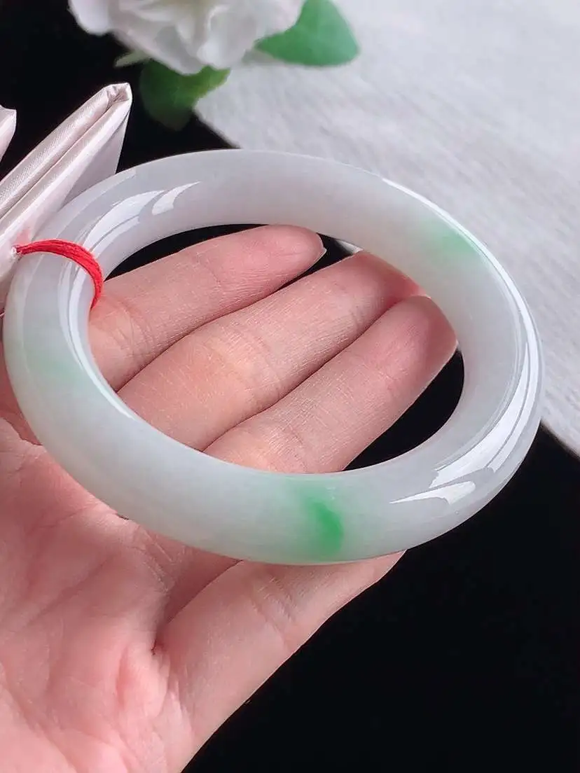 a货翡翠老坑冰种飘绿胖圆条手镯57-58圈口 尺寸57×12mm  1025