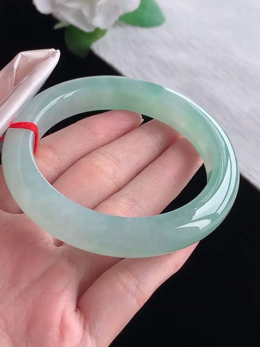 a货翡翠老坑冰种晴绿正装正圈手镯56-57圈口，尺寸56.5×11.4×9.3mm  1025