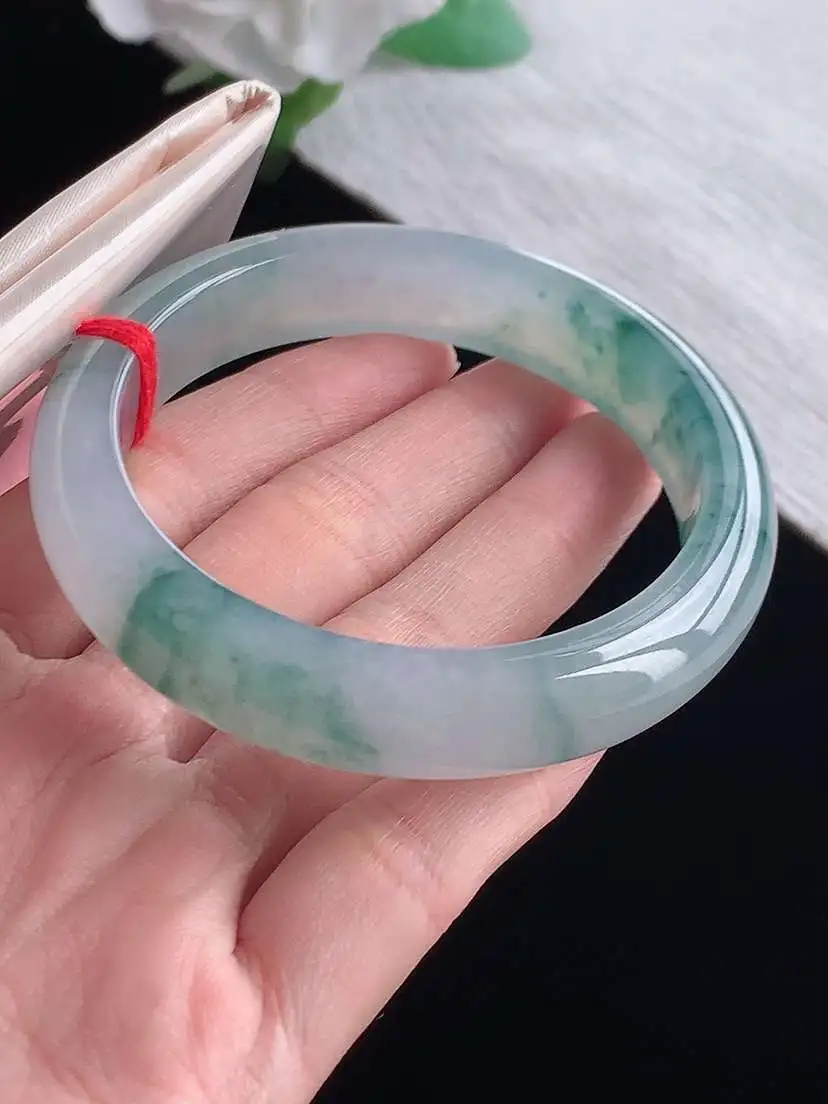 a货翡翠老坑冰种飘花正装正圈手镯56-57圈口  尺寸56×12.4×8mm  1025 A78