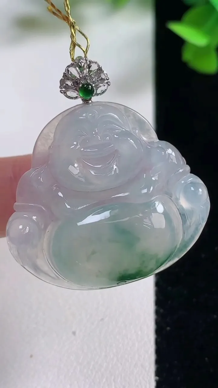 天然A货翡翠种飘花佛公吊坠，尺寸30.4-33.5-6.1，重量:9.64g
10月27日