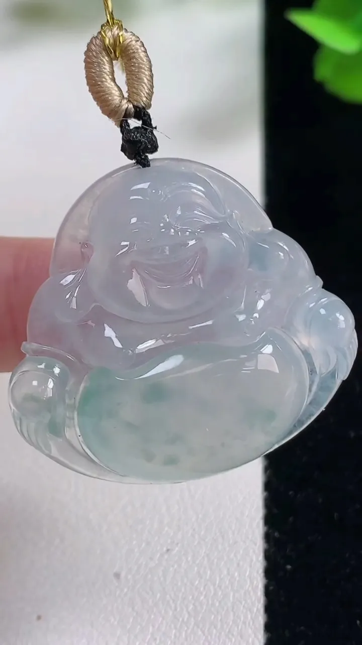 天然A货翡翠种飘花佛公吊坠，尺寸31.2-33.3-6.2，重量:10.24g
10月27日
