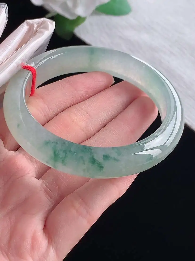 a货翡翠老坑冰种飘花正装正圈手镯58-59圈口  尺寸58×12.4×8.5mm  1025