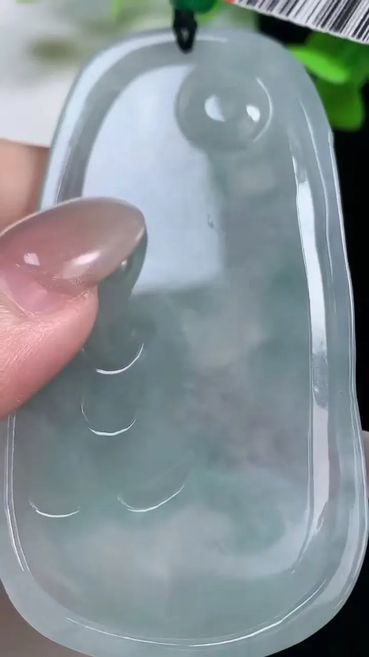 天然A货翡翠普贤菩萨吊坠，尺寸72.4-36-4，重量:25.09g
10月27日