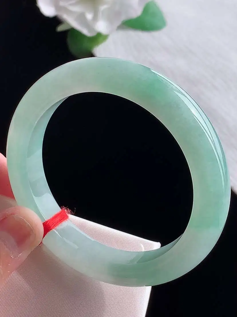 a货翡翠老坑冰种飘绿晴绿正装正圈手镯55-56圈口  尺寸55×11.5×9mm  1025