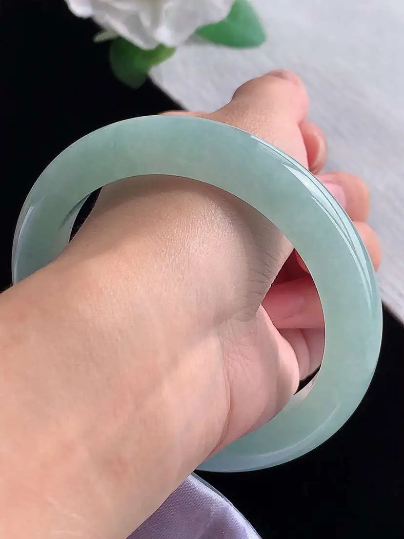 a货翡翠老坑冰种满绿厚装正装正圈手镯60-61大圈口  尺寸60.5×12.5×10mm  1025 A78
