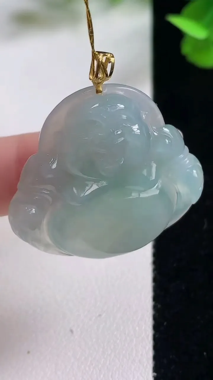 天然A货翡翠佛公吊坠，尺寸31.8-34.4-6，重量:10.79g
10月27日