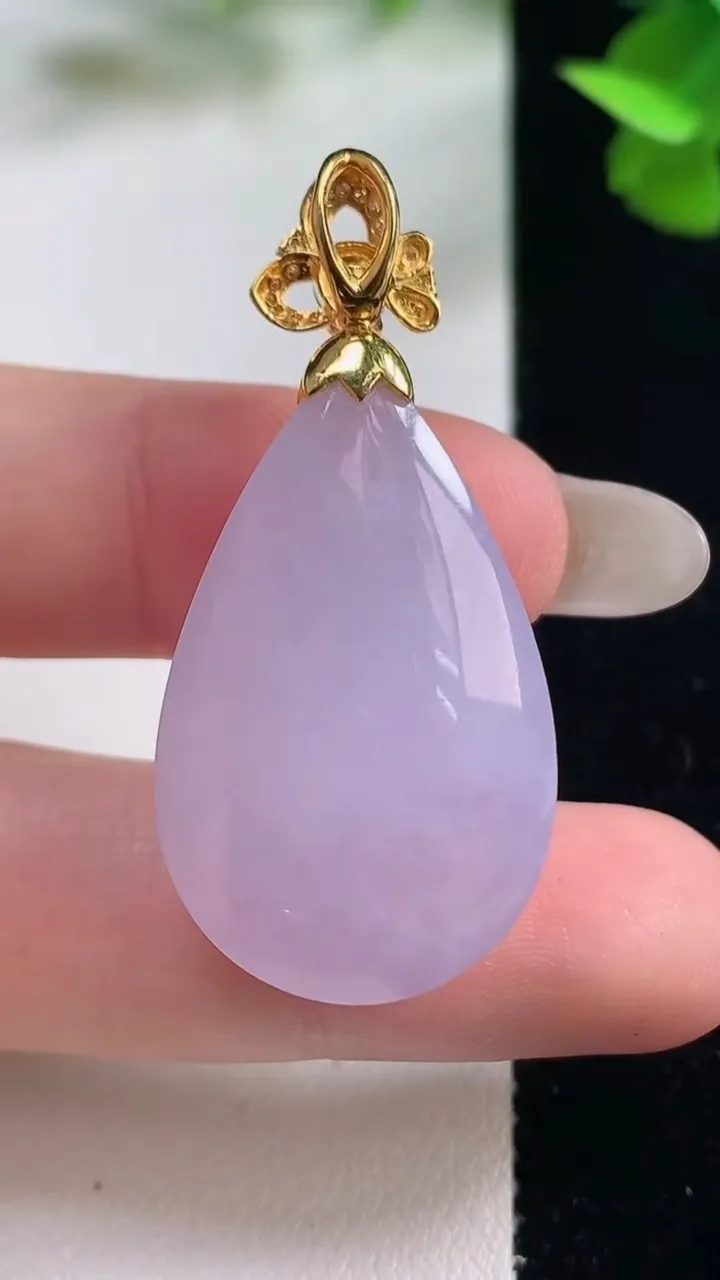 天然A货翡翠18K金紫罗兰水滴吊坠，尺寸31-19.4-9.2，重量:11.02g
10月27日