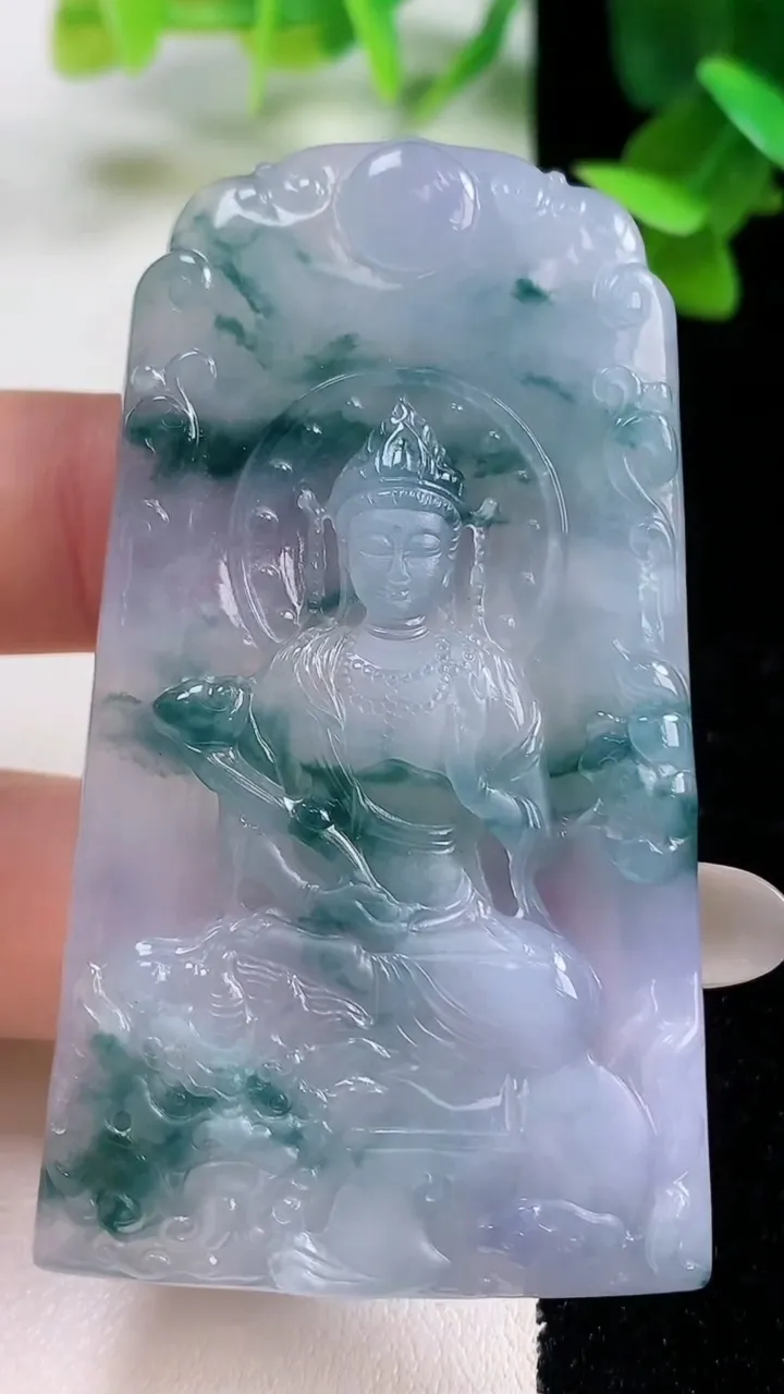 天然A货翡翠种紫罗兰飘花文殊菩萨吊坠，尺寸64-35.3-6，重量:32.16g
10月27日