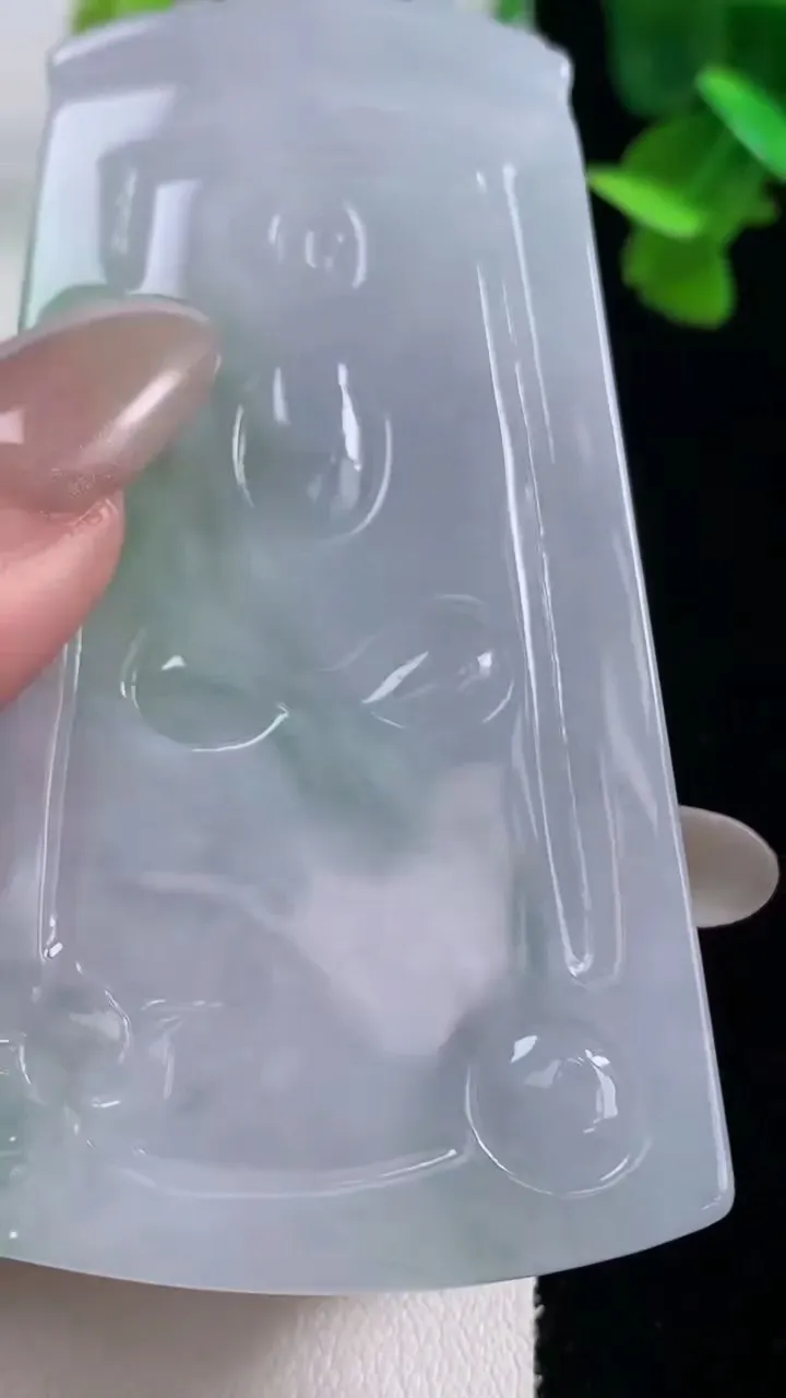 天然A货翡翠文殊菩萨吊坠，尺寸79.6-41.2-5.5，重量:38.88g
10月27日