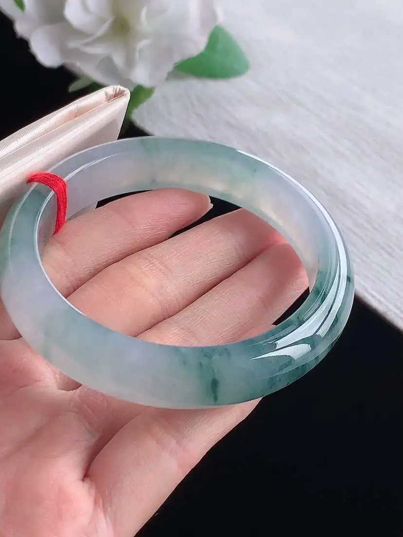 a货翡翠老坑冰种飘花正装正圈手镯56-57圈口  尺寸56×12.4×8mm  1025 A78