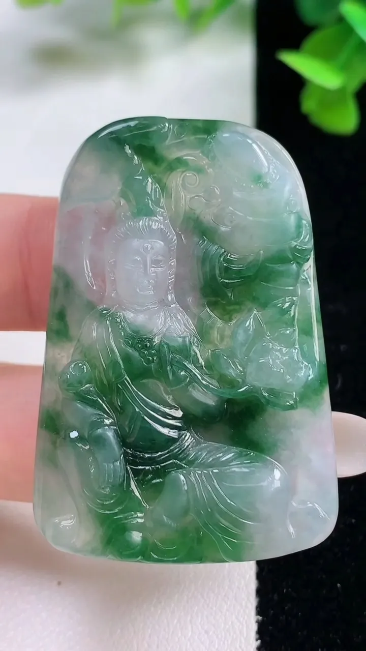 天然A货翡翠普贤菩萨吊坠，尺寸46.8-32-4.9，重量:16.10g
10月27日
