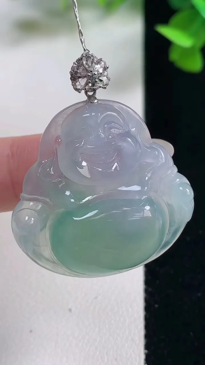 天然A货翡翠佛公吊坠，尺寸31.2-32.3-6.7，重量:10.19g
10月27日
