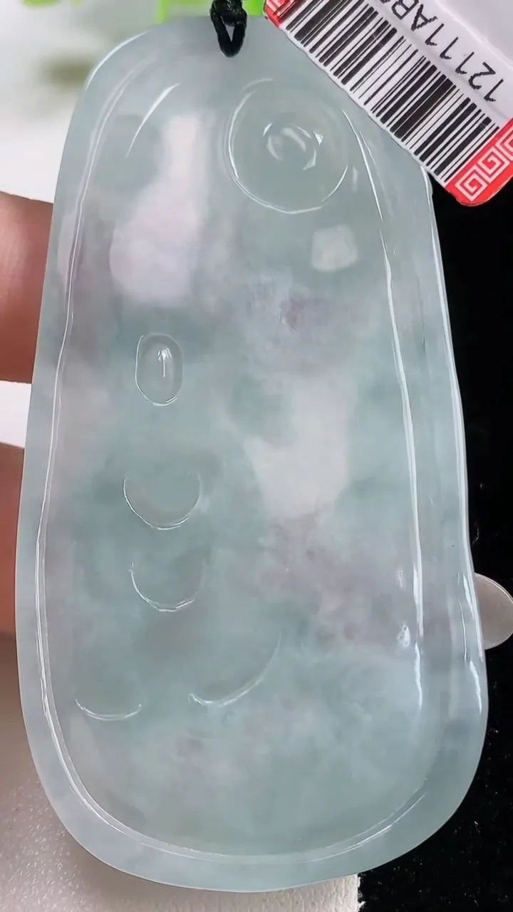 天然A货翡翠普贤菩萨吊坠，尺寸72.4-36-4，重量:25.09g
10月27日
