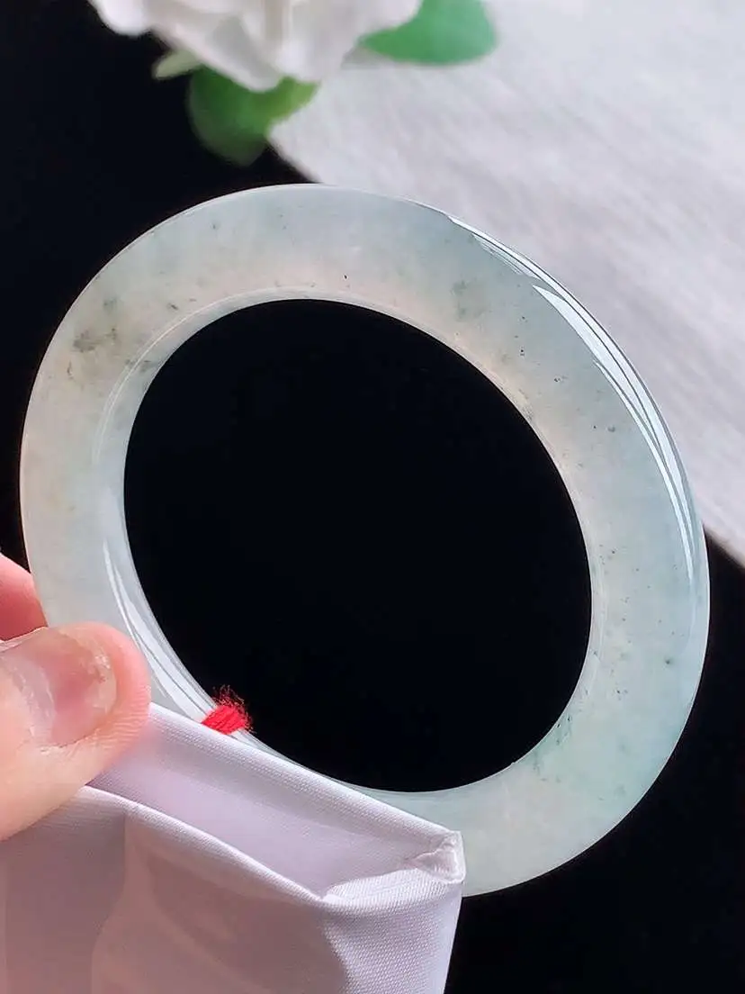 a货翡翠老坑冰种飘花圆条手镯50-51小圈口  尺寸50.8×10mm  1025