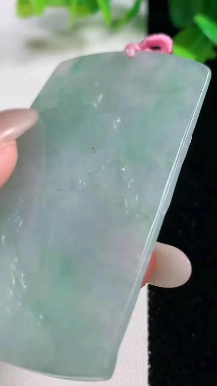 天然A货翡翠山水牌吊坠，尺寸65.7-43.3-5.4，重量:34.29g
10月27日
