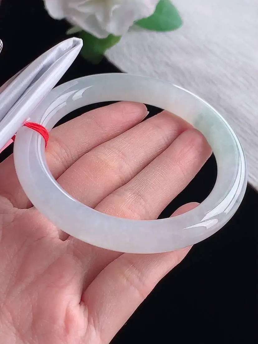 a货翡翠老坑冰种飘花圆条手镯55-56圈口 尺寸55.8×9.3mm 1025