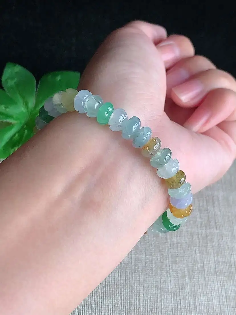 a货翡翠老坑冰种多彩莲蓬手串36颗  尺寸7×4.7mm 重量17.56g 1028