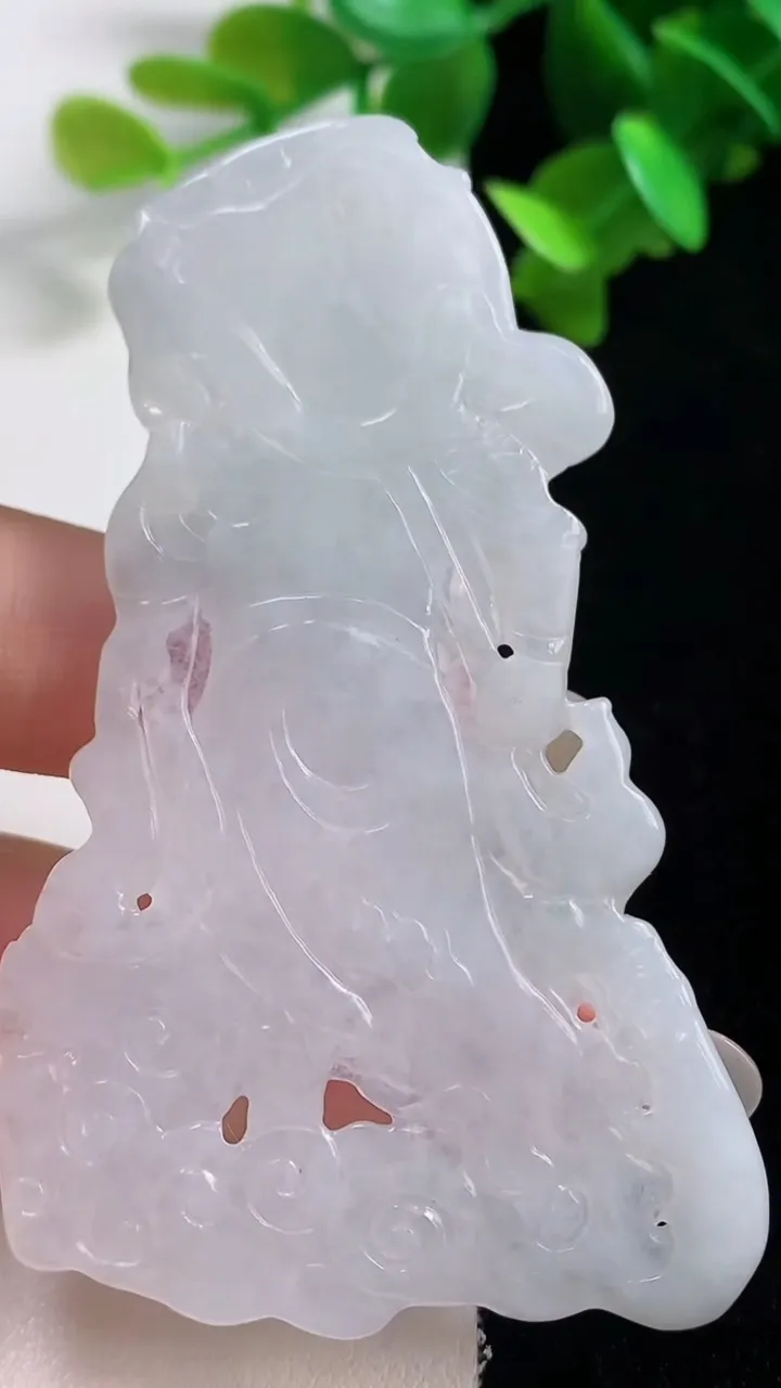 天然A货翡翠御龙关公吊坠，尺寸70.8-44.8-5.3，重量:25.68g
10月28日