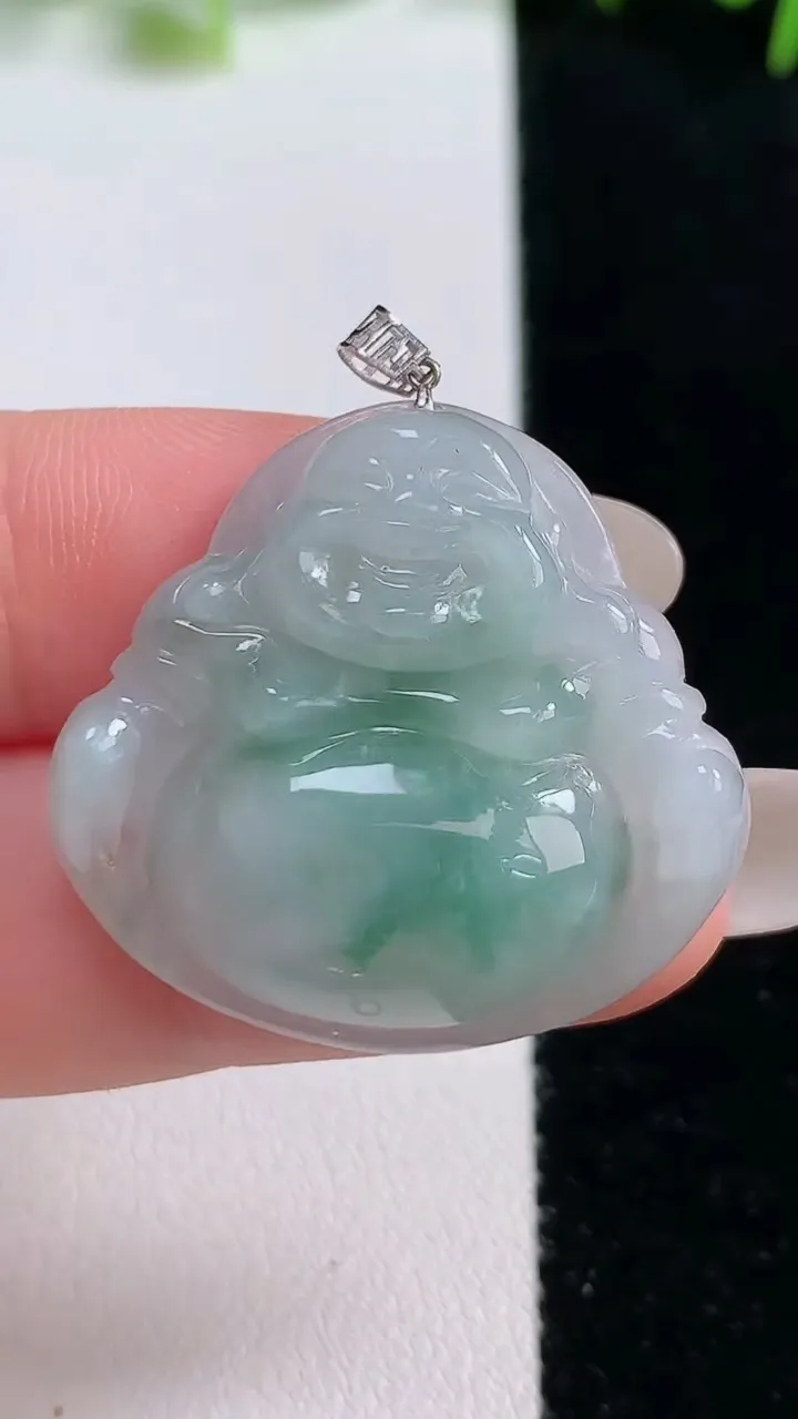 天然A货翡翠佛公吊坠，尺寸27.7-29.8-6.7，重:7.24g
10月28日