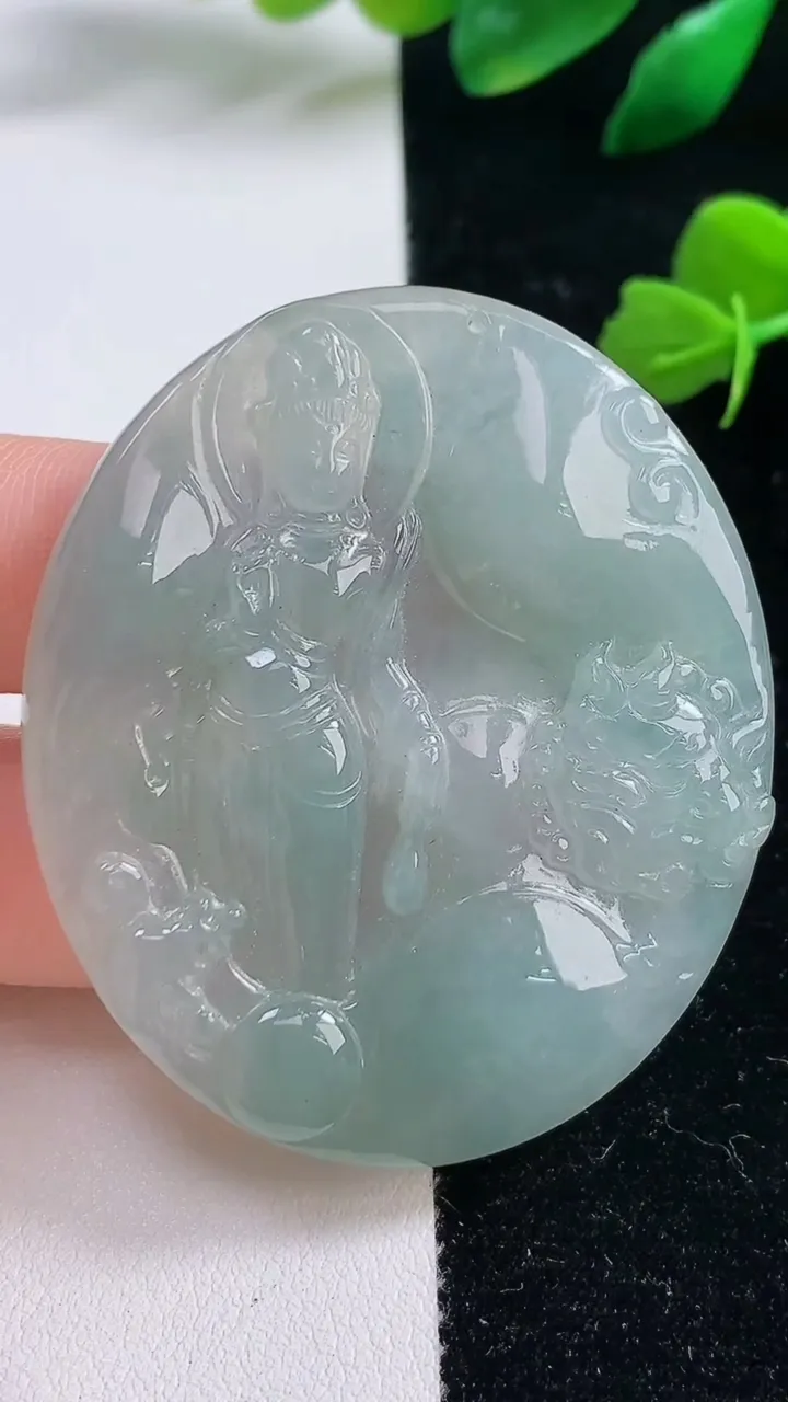 天然A货翡翠文殊菩萨吊坠，尺寸52.5-45-4.6，重:21.81g
10月28日