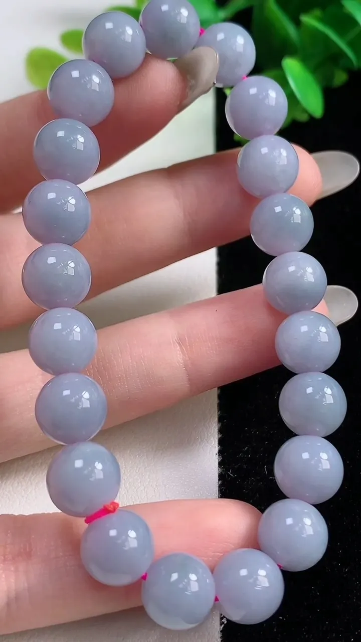 天然A货翡翠紫罗兰圆珠手串，尺寸9.7-21颗，重量:30.24g10月28日
工厂直销收藏佳品,种好水足，色泽均匀，有种有色，上手高大气！