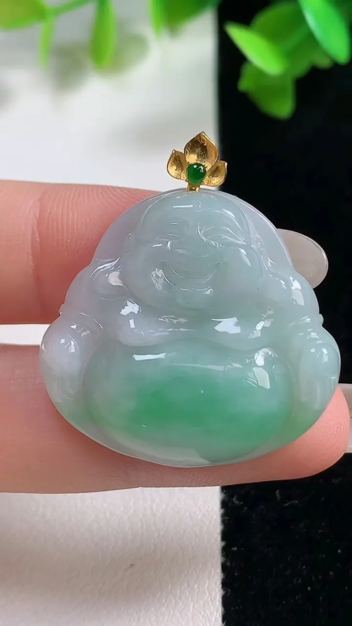 天然A货翡翠佛公吊坠，尺寸28.7-30.7-6，重量:8.19g
10月28日