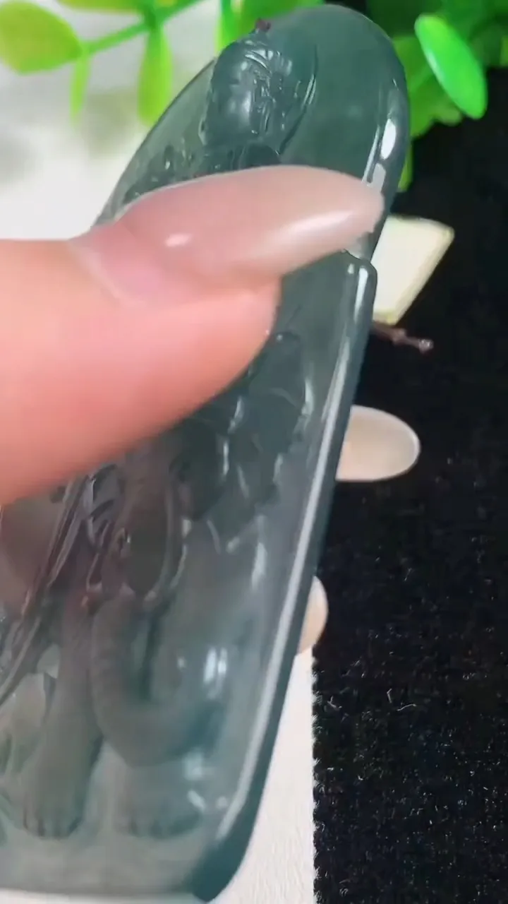 天然A货翡翠普贤菩萨吊坠，尺寸75.2-38.8-7，重量:41.61g
10月28日