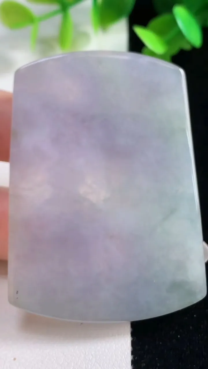 天然A货翡翠冰种紫罗兰山水财神爷吊坠，尺寸58.4-42-5.8，重量:33.63g
10月28日