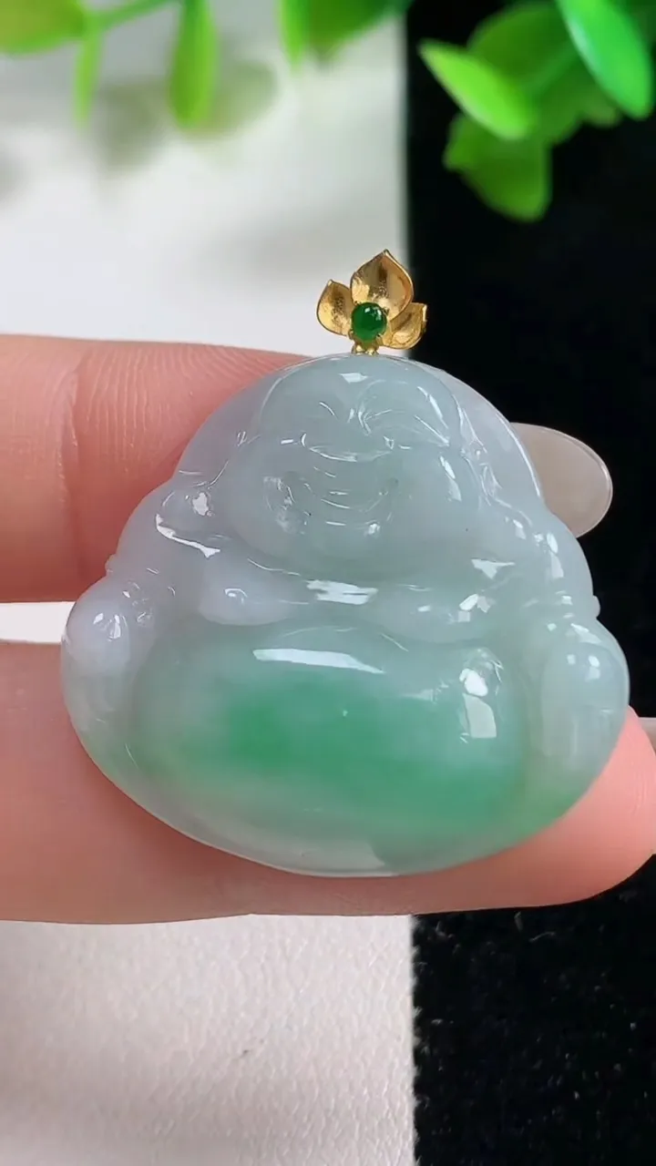 天然A货翡翠佛公吊坠，尺寸28.7-30.7-6，重量:8.19g
10月28日