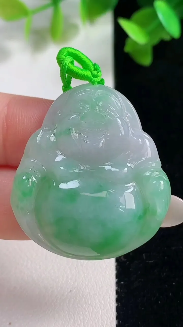 天然A货翡翠佛公吊坠，尺寸34.8-31.7-5.8，重量:11.48g
10月28日