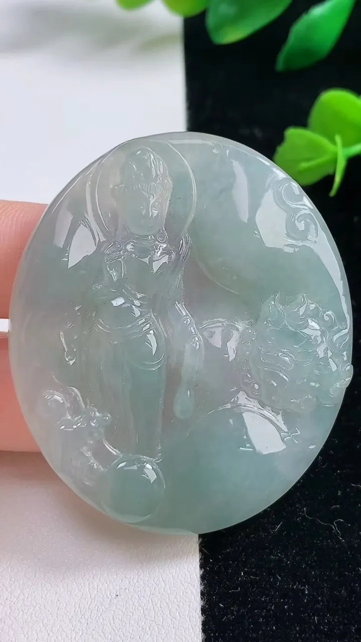 天然A货翡翠文殊菩萨吊坠，尺寸52.5-45-4.6，重:21.81g
10月28日