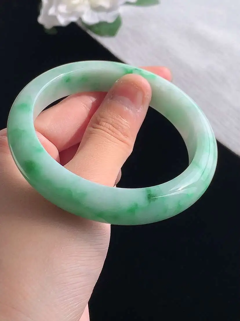 a货翡翠老坑冰种飘绿正装正圈手镯58-59圈口  尺寸58.6×12.7×8.6mm 重量62.86g 1028