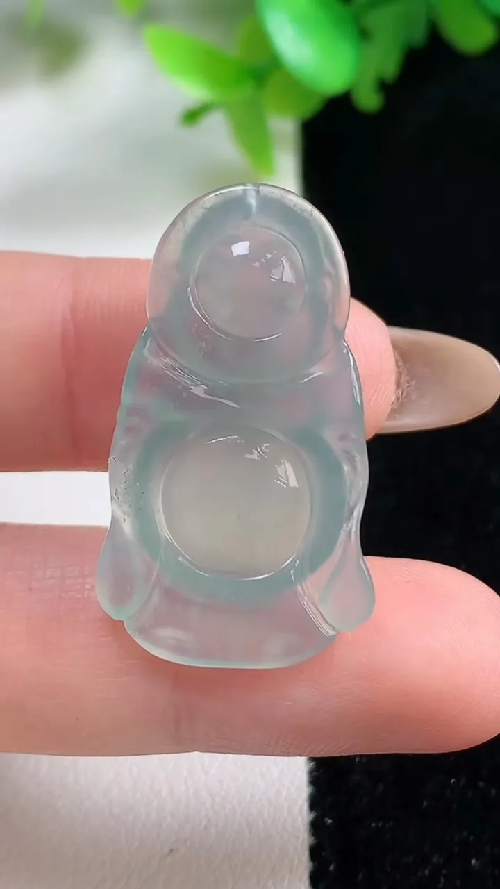 天然A货翡翠站佛 佛公吊坠，尺寸32-17-5.3，重量:4.51g
10月29日