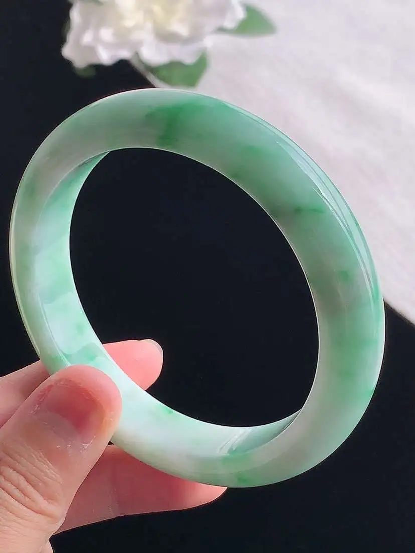 a货翡翠老坑冰种飘绿正装正圈手镯58-59圈口  尺寸58.6×12.7×8.6mm 重量62.86g 1028