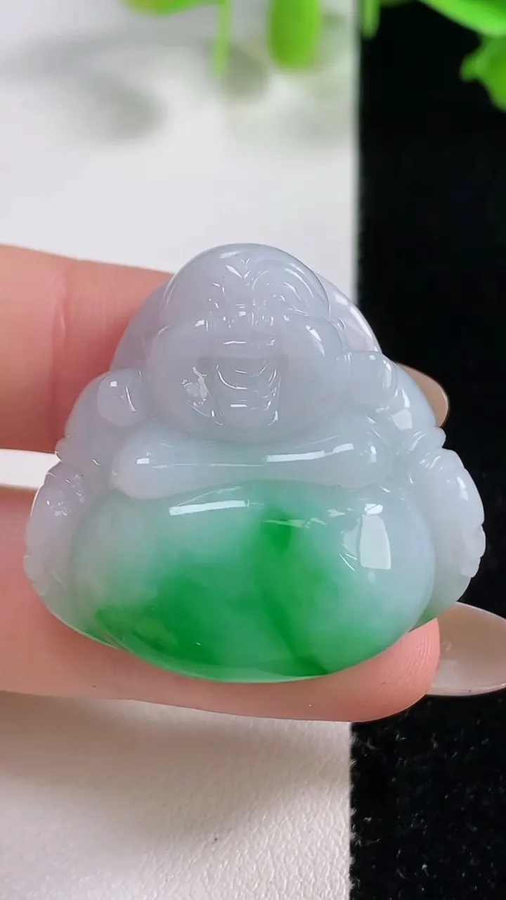 天然A货翡翠佛公吊坠，尺寸30.8-33.3-12，重量:22.58g
10月29日