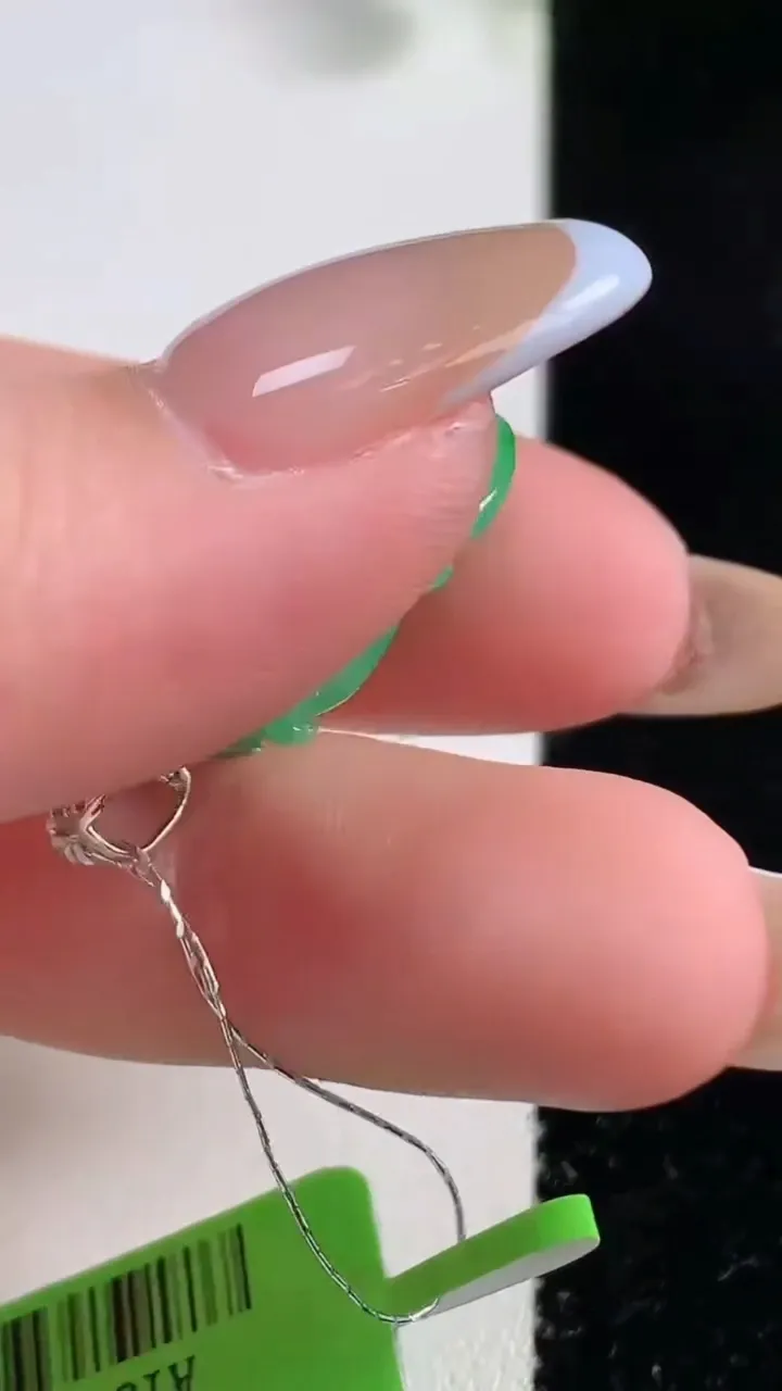 天然A货翡翠貔貅吊坠，尺寸20.2-14-9.2，重量:5.80g
10月29日