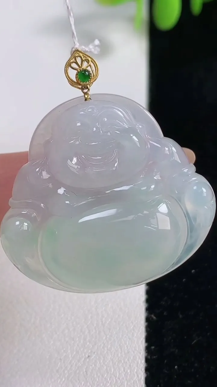 天然A货翡翠佛公吊坠，尺寸32.8-36-6.9，重量:11.93g
10月29日