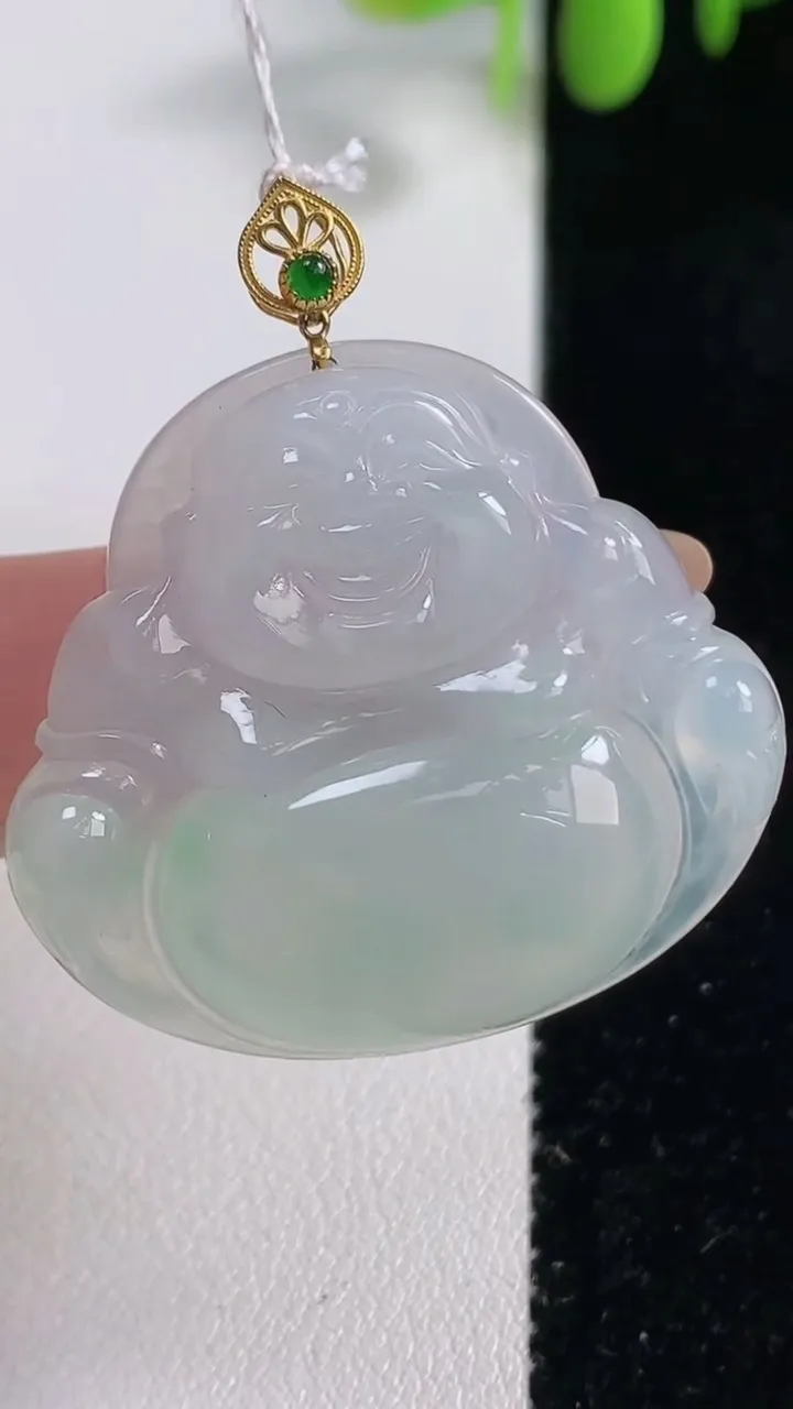 天然A货翡翠佛公吊坠，尺寸32.8-36-6.9，重量:11.93g
10月29日