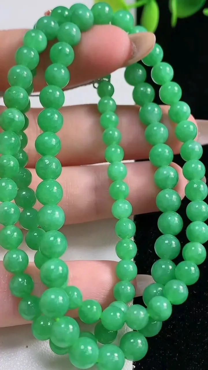 天然A货翡翠圆珠项链，尺寸6-103颗，重量:31.36g10月29日
工厂直销收藏佳品,种好水足，