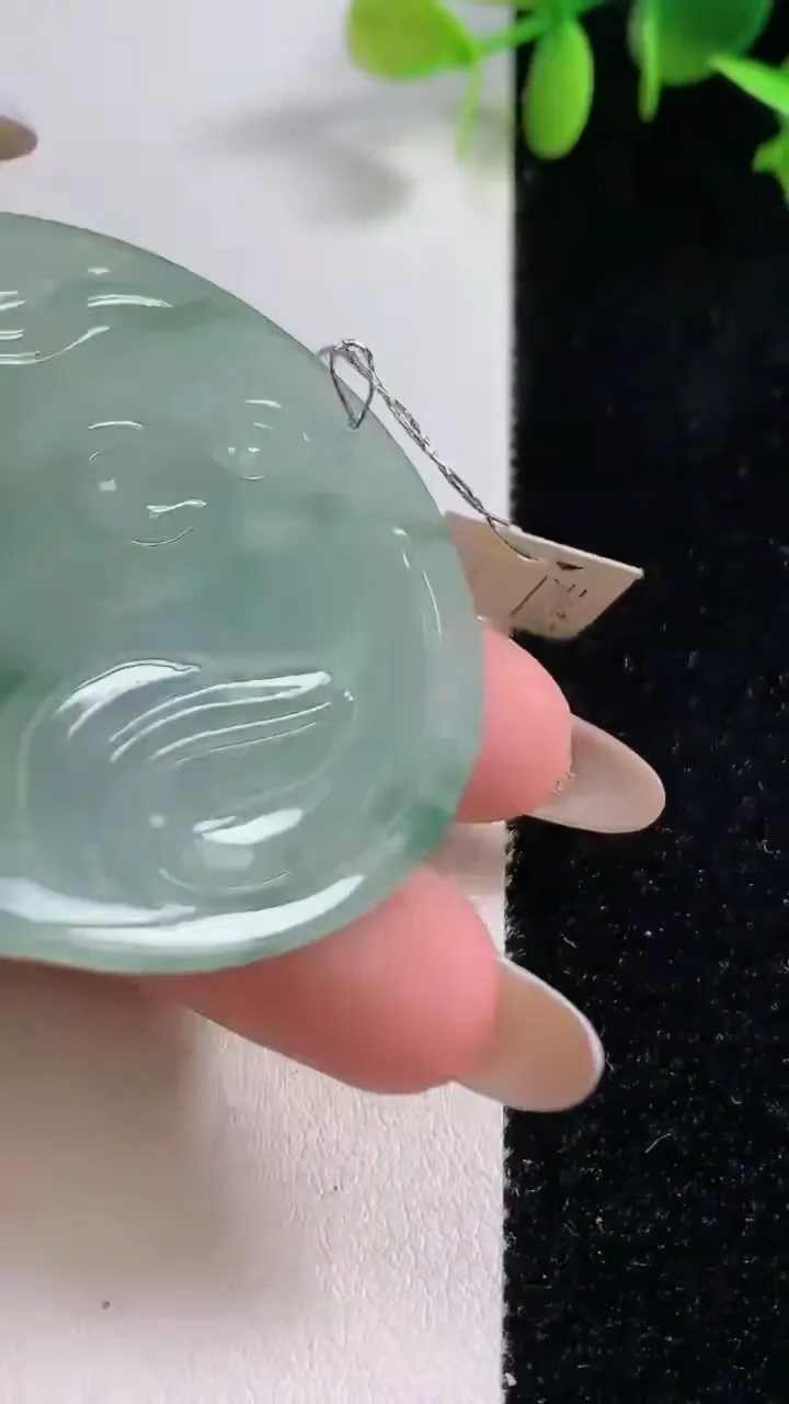 天然A货翡翠祥龙大势至菩萨吊坠，尺寸52.2-5.7，重量:32.06g
10月29日