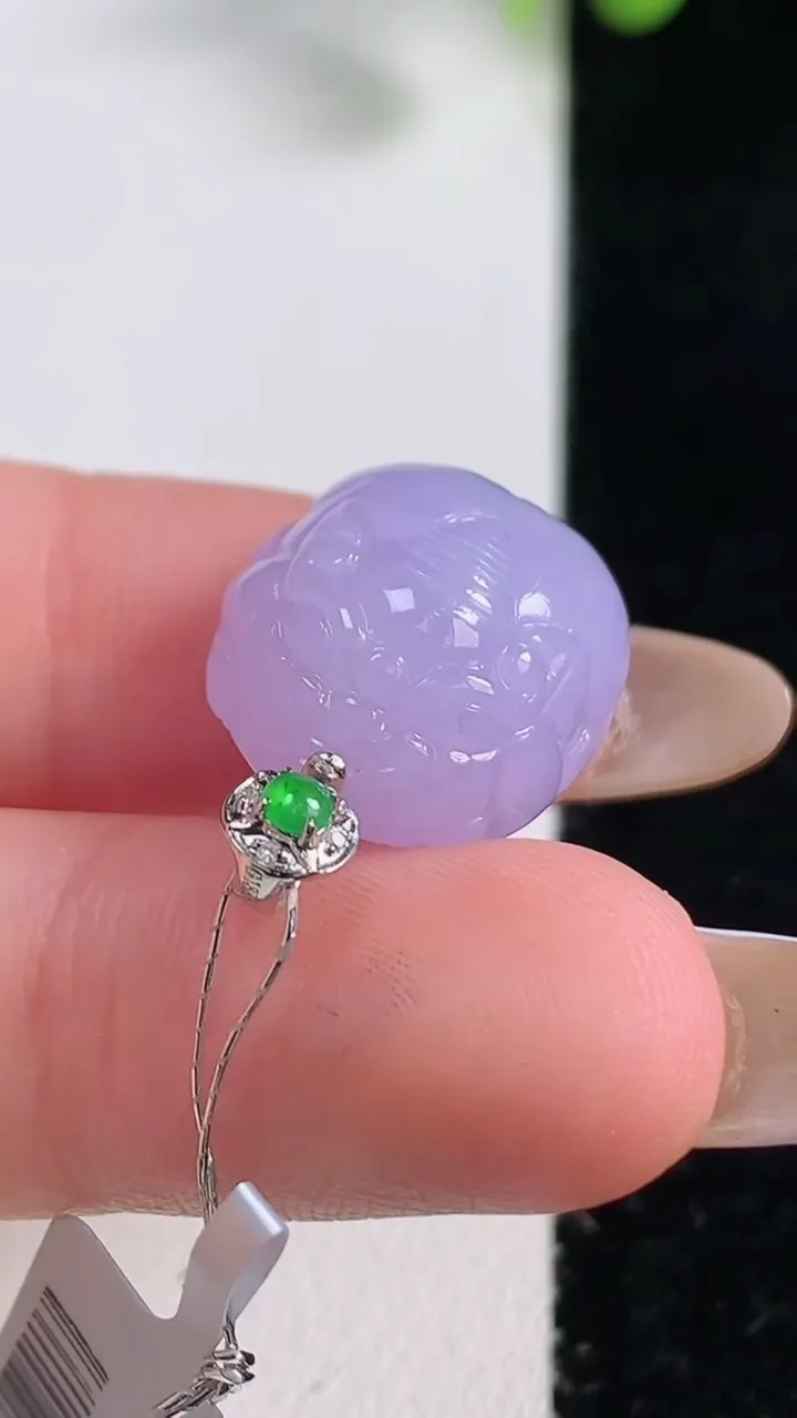 天然A货翡翠18K金紫罗兰貔貅吊坠，尺寸17.7-15-10，重量:5.35g
10月29日