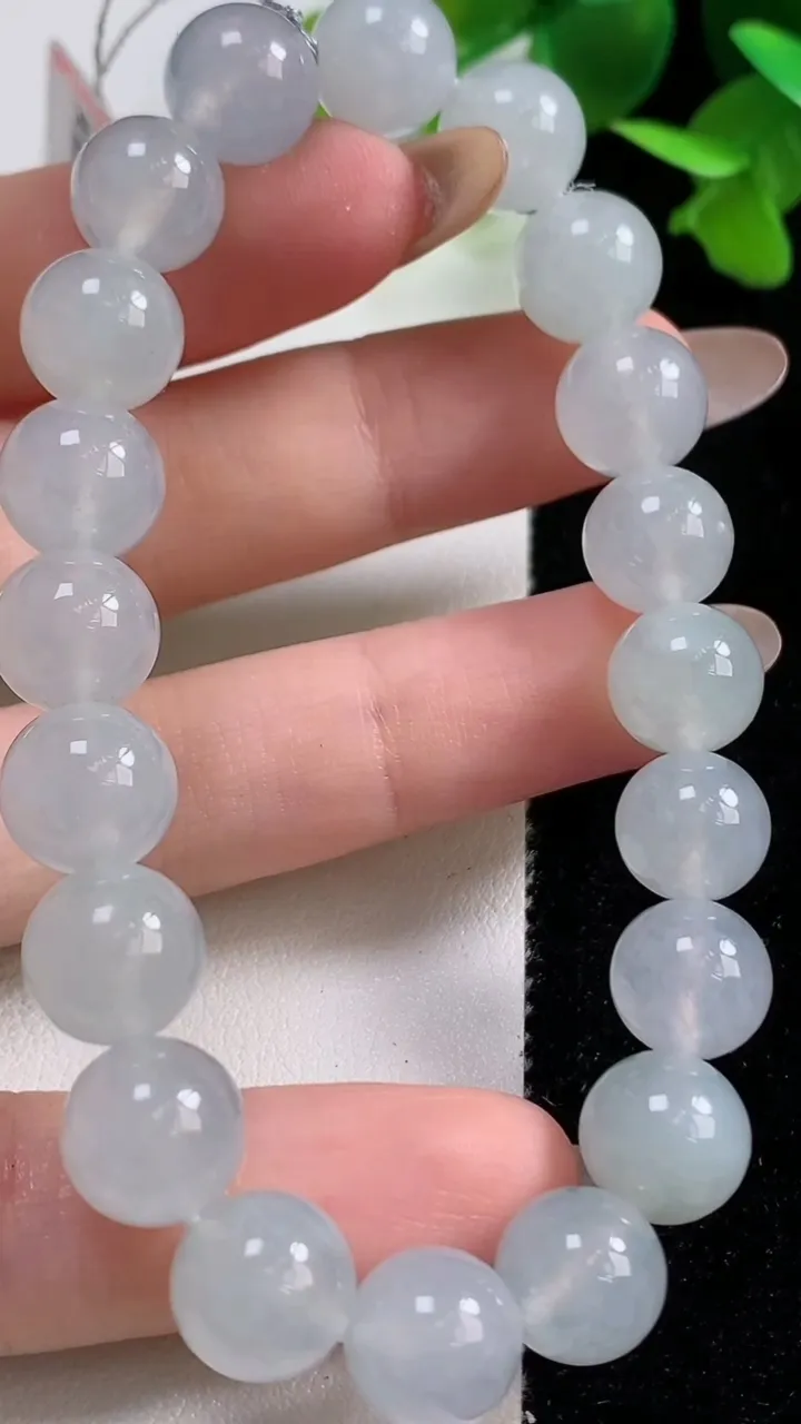 天然A货翡翠种白冰圆珠手串，尺寸10-20颗，重量:33.96g10月29日
工厂直销收藏佳品,种好