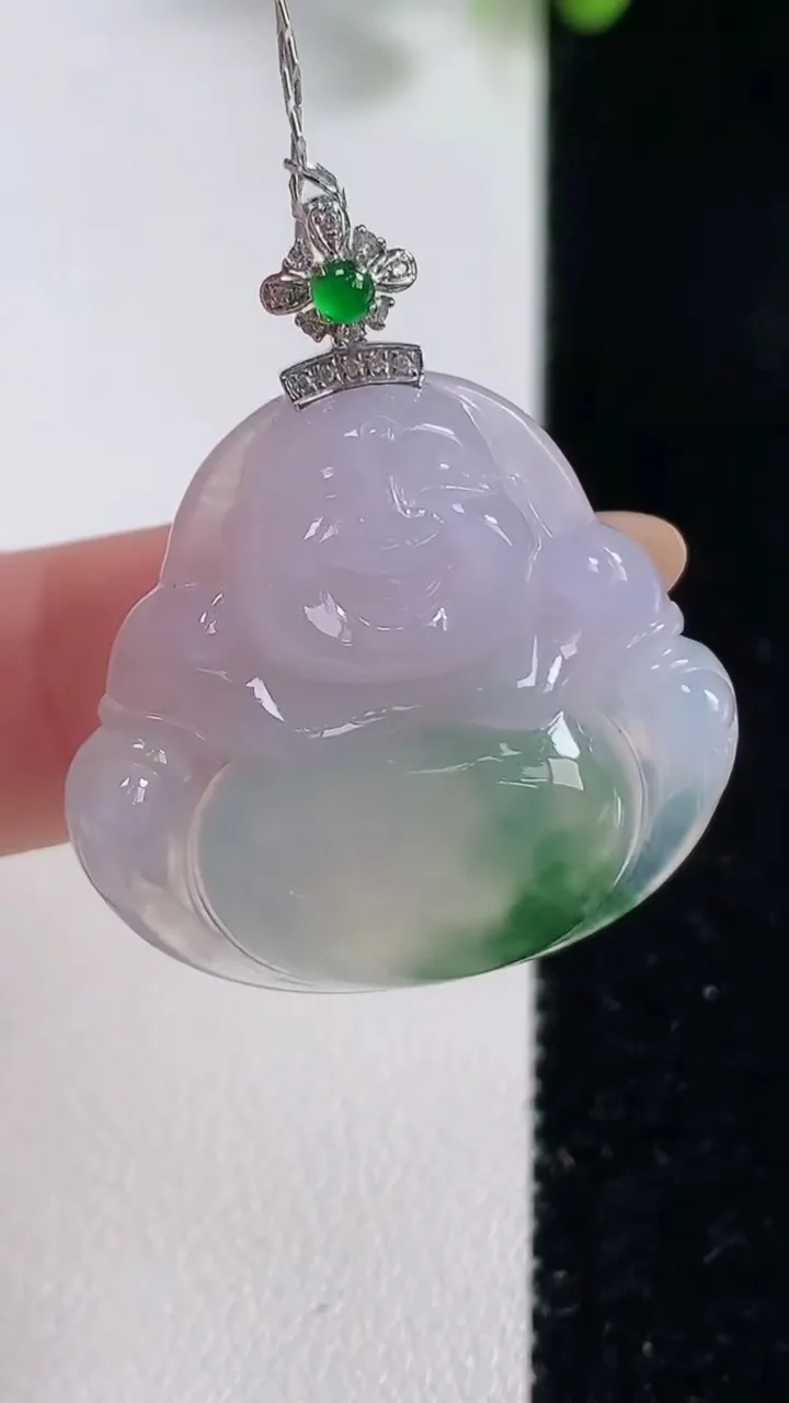 天然A货翡翠种飘花佛公吊坠，尺寸28.6-29.4-6.5，重量:8.34g
10月29日