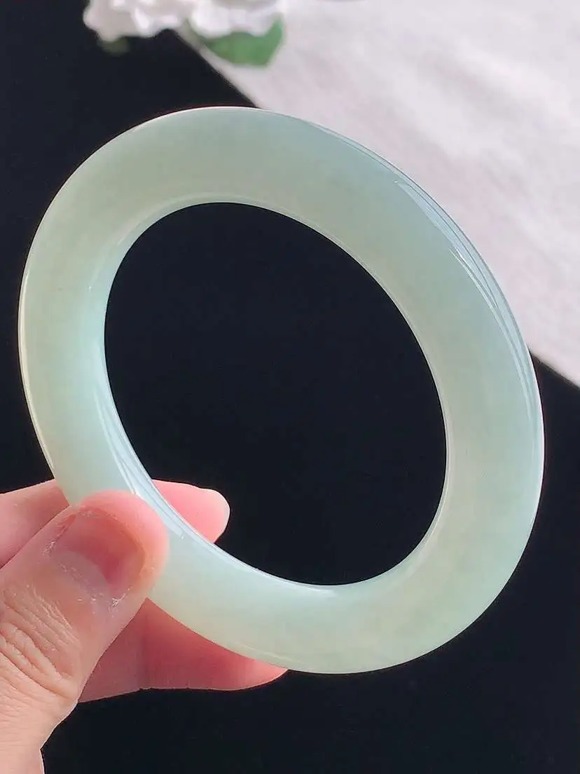 a货翡翠老坑冰种晴底圆条手镯54-55圈口  尺寸54.8×11.3mm 重量72.72g 1028