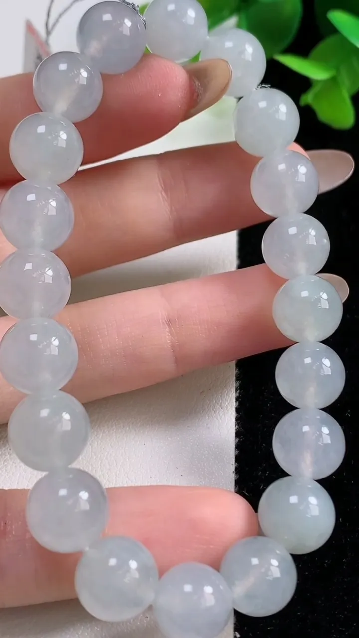 天然A货翡翠种白冰圆珠手串，尺寸10-20颗，重量:33.96g10月29日
工厂直销收藏佳品,种好